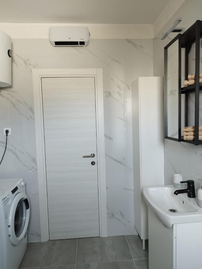 Triva 1 Apartment *