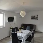 Apartmani Triva 1